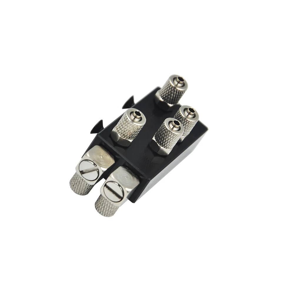 One-in Two-out hydraulic oil distributor Integral three-channel for 1/14 RC Metal Excavator Arm Part