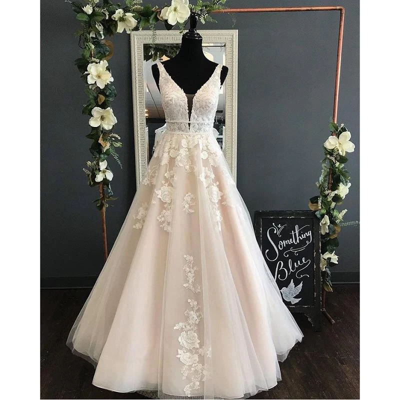 Rendas de luxo beading tule organza v-neck sem mangas a linha vestidos de casamento capela trem vestidos de noiva feitos sob encomenda