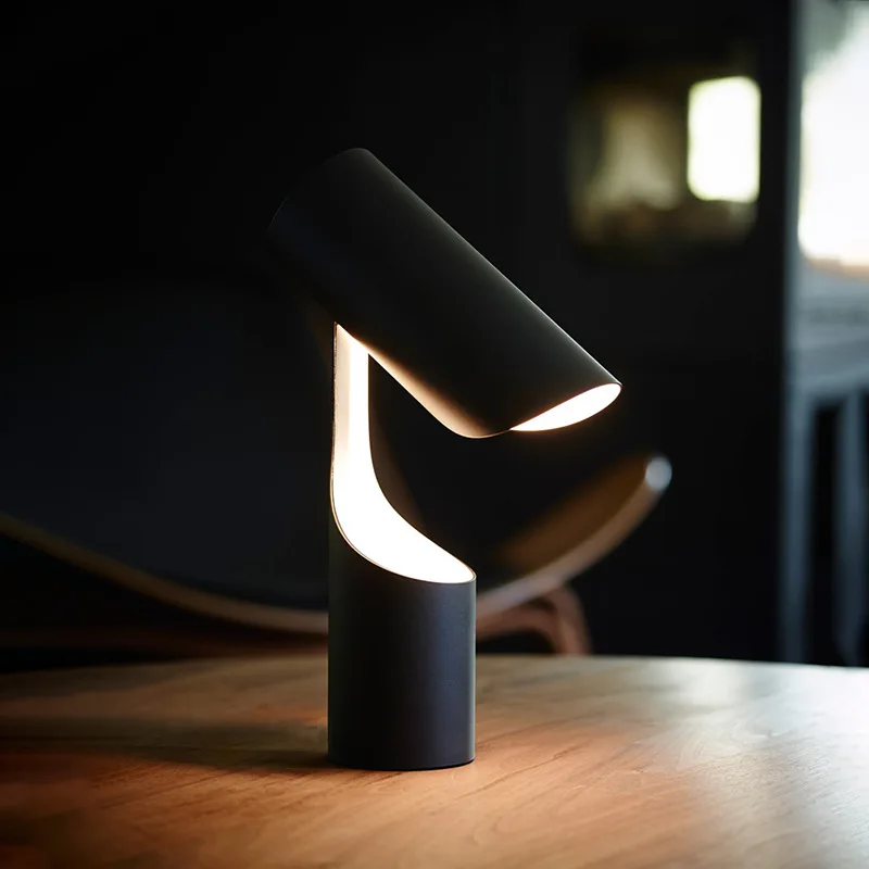 

Nordic Post-Modern Minimalist Bedroom Table Lamp Hotel Desk Model Room Bedside Designer Decorative Light