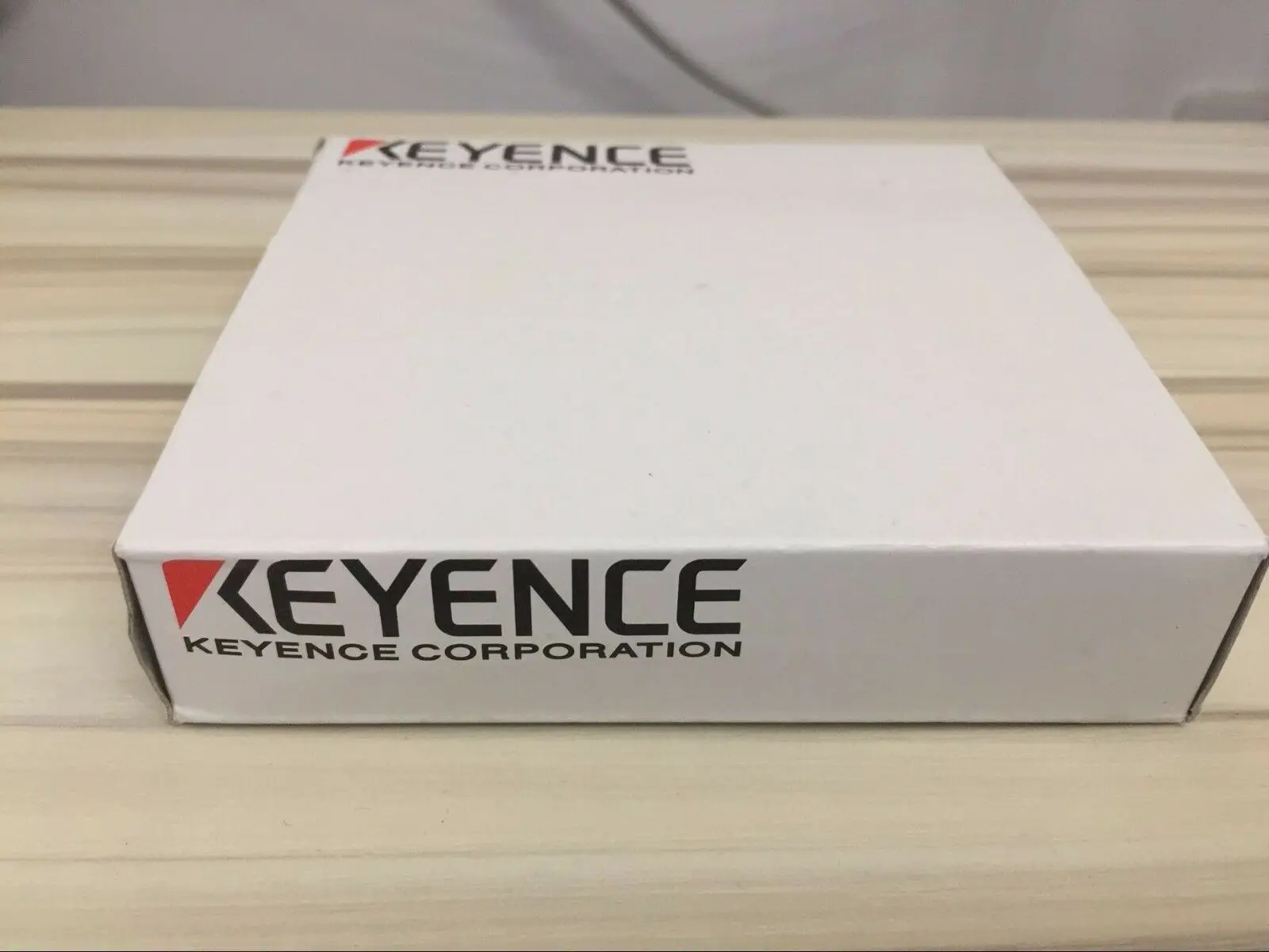 1PCS New Keyence EH-305 EH305 Proximity Sensor In Box
