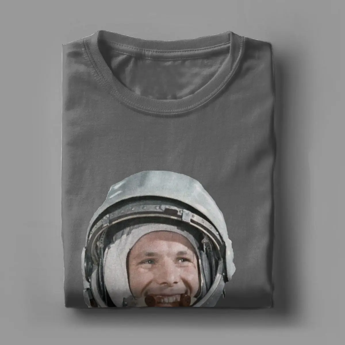 USSR Astronaut Yuri Gagarin T-Shirts for Men Soviet Union CCCP Hipster 100% Cotton Tee Shirt Short Sleeve T Shirt Adult Clothes