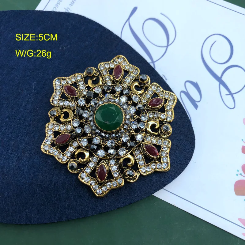 Rhinestone Retro Hollow-out Brooches For Women Vintage Fashion Pin Brooch Resin Pendant Jewelry New