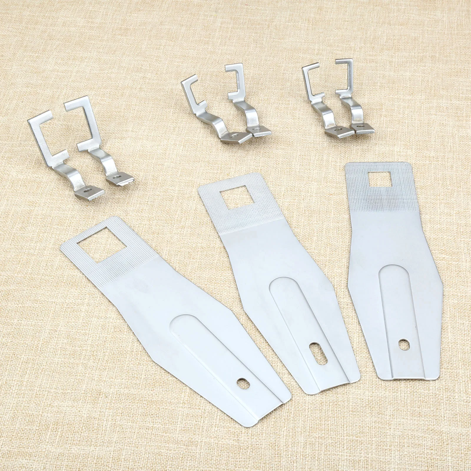 Metal Industrial Sewing Machine Work Clamp Foot(Presser Foot) and Feed Plate(Needle Plate) Set Fit For Juki 1900 Sewing Machine