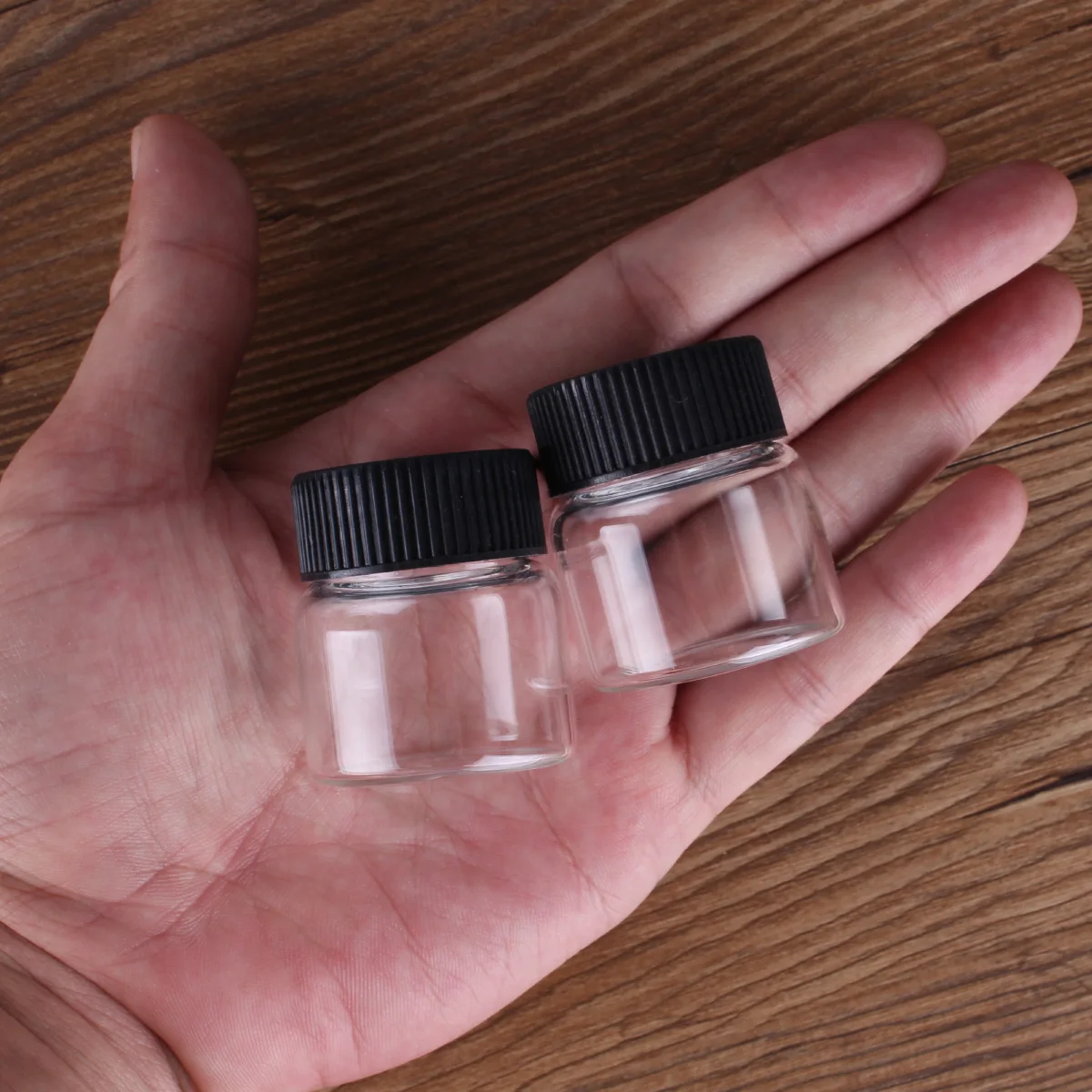 3pcs 20ml Glass Bottles Glass Jars with Black Plastic Lids Storage Jars Candy Bottles Glass Vials Pill Container Size: 37*40mm