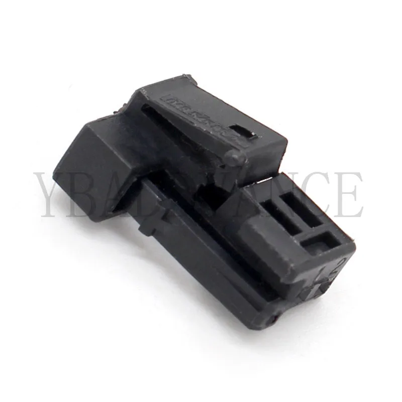 0495458528 Coupling 2 Pin Female Connector For Mercedes Benz