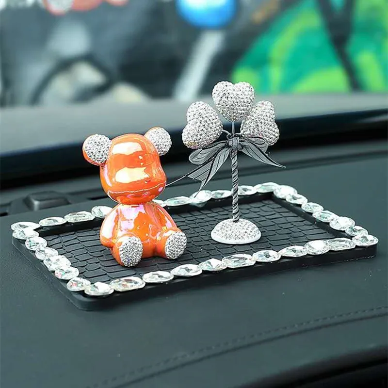 

2020 New Creative Cute CartoonBear Car Interior Decoration Car Center Console Diamond Bear Home Office Car Interior Ornament