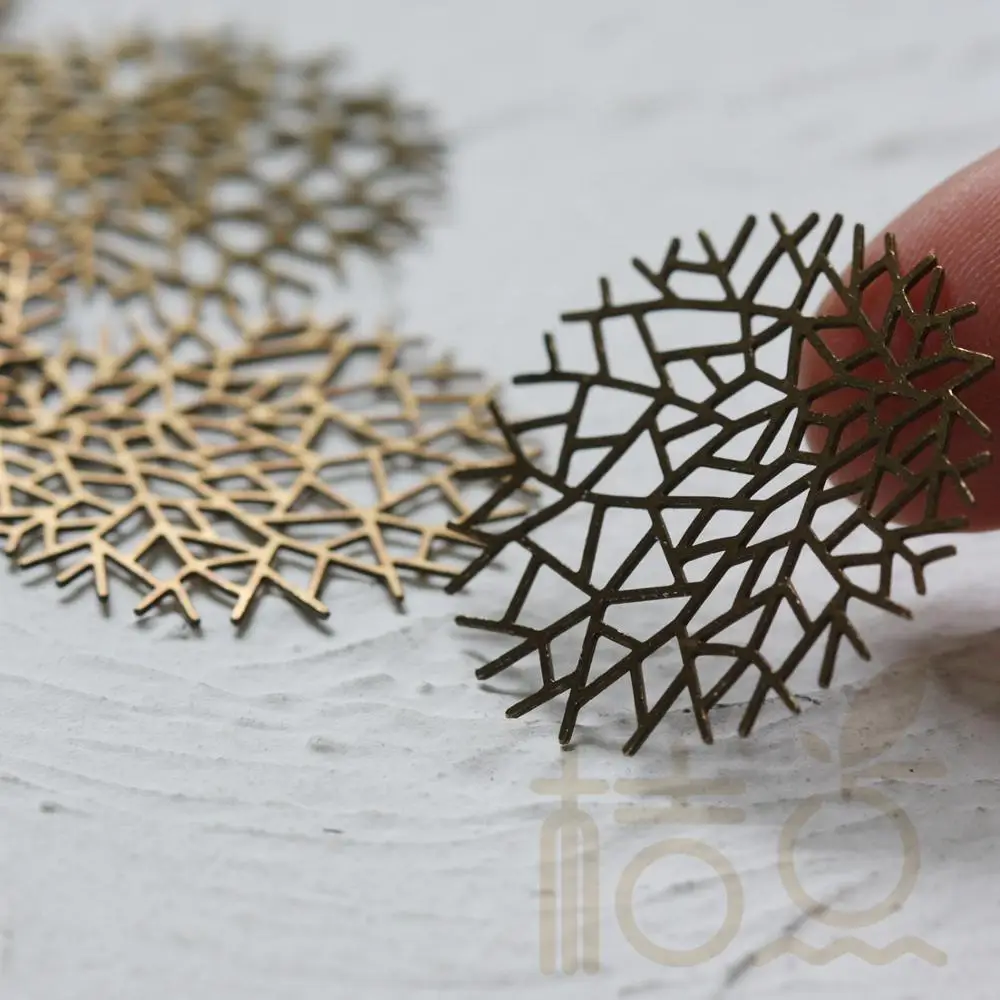 DIY Supply-Solid Brass Finding Snow Flake - 30mm (4169C)