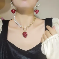 Fashion  Jewelry Design Vintage Flower  Fresh and Sweet Freshwater Pearl Stud Earrings for Women