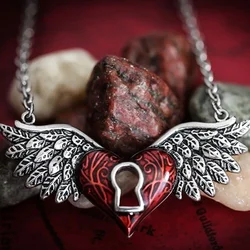 Vintage Gothic Red Heart Wing Pendant Necklace Trend Men and Women Motorcycle Punk Pendant Necklace Jewelry Gift Wholesale