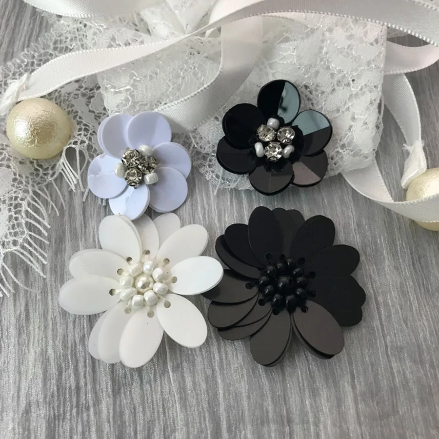 10 pezzi Per lotto 2-3.5CM di larghezza fatti a mano con Paillettes fiore Applique 3D Paillettes patch di perline Per vestiti fai da te scarpe