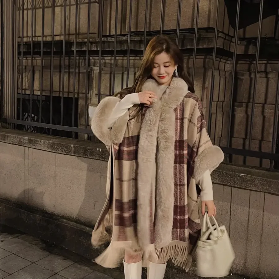 European and American Retro Style Hooded Fur Collar Scottish Plaid Shawl Cape Women\'s Knitted Loose Woolen Poncho Coat