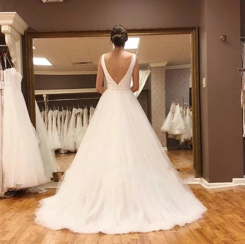 Deep V-Neck Tulle Wedding Dresses Bohemian Bridal Gown Sexy Backless Simple Design Court Train Formal Saudi Arabia Bride Dress