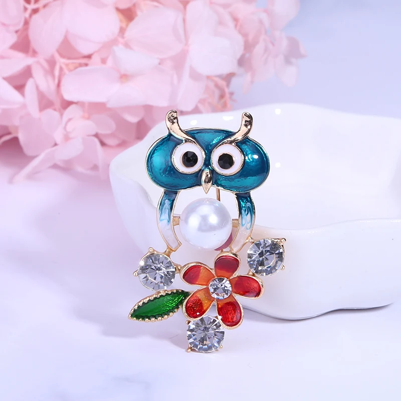 Fashion Flying Animal Cute Bird Brooch Swallow Owl Parrot Color Enamel Pin Jewelry Gift Pin Brooch Clothing Accessories Jewelry