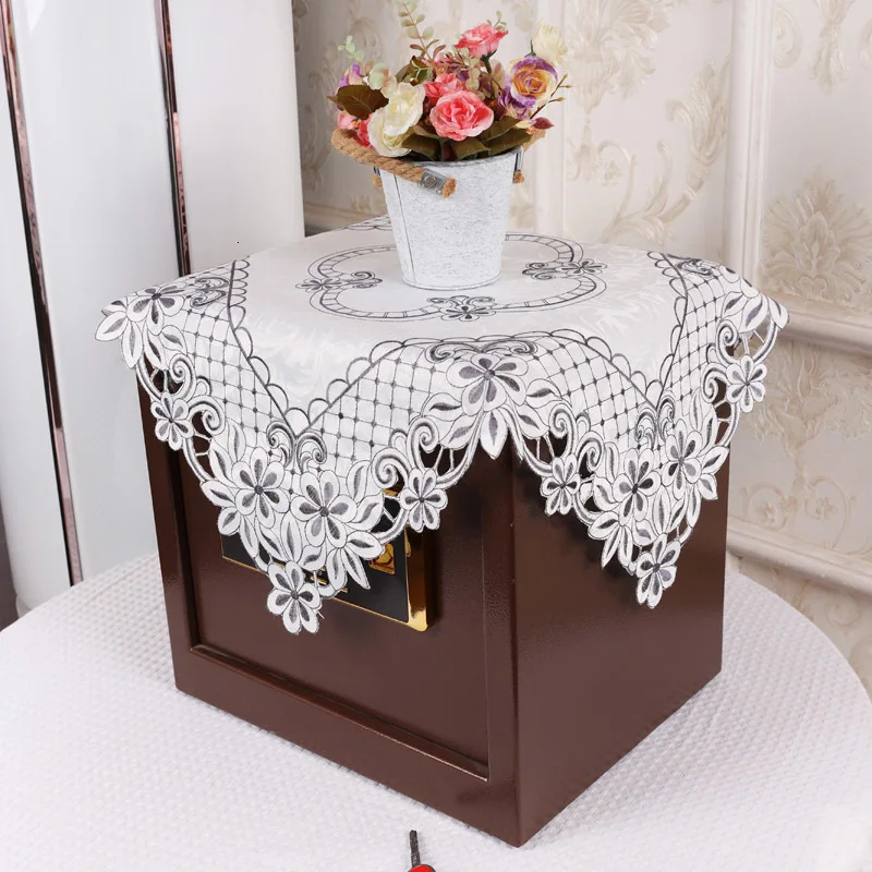 

Modern Cotton Embroidered Hollow Classical Tablecloth Balcony Small Round Table Coffee Cup Pad Furniture Electrical Dust Tapete