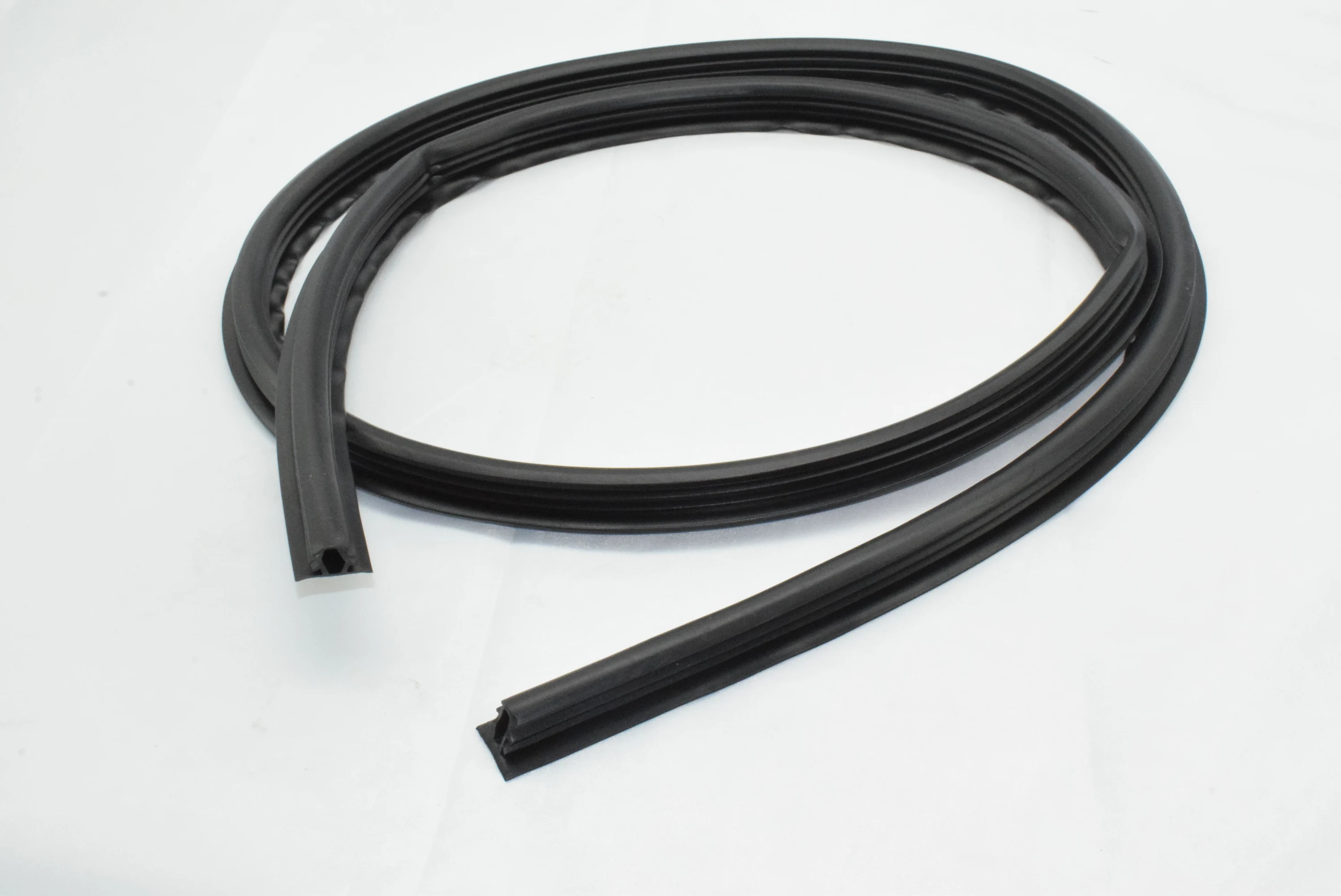 

For The Application of Nissan Paladin Car Door Seal Strip Car Door Edge Rubber Collision Sound Insulation Sealing Windproof