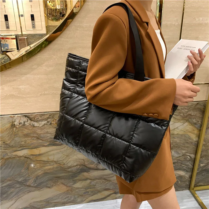 Casual Designer Women Shoulder Bags Fashion Space Cotton Bag Quilted Bucket Tote Bag Warm 2023 Hit Winter Large Capacity Handbag