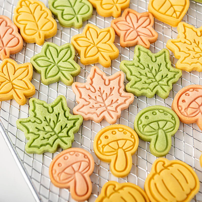 Autumn Series Biscuit Mold Pumpkin Mushroom Palm Fruit Leaf Pattern Cookie Cutter Stamp Home DIY Kitchen Tools Accessories