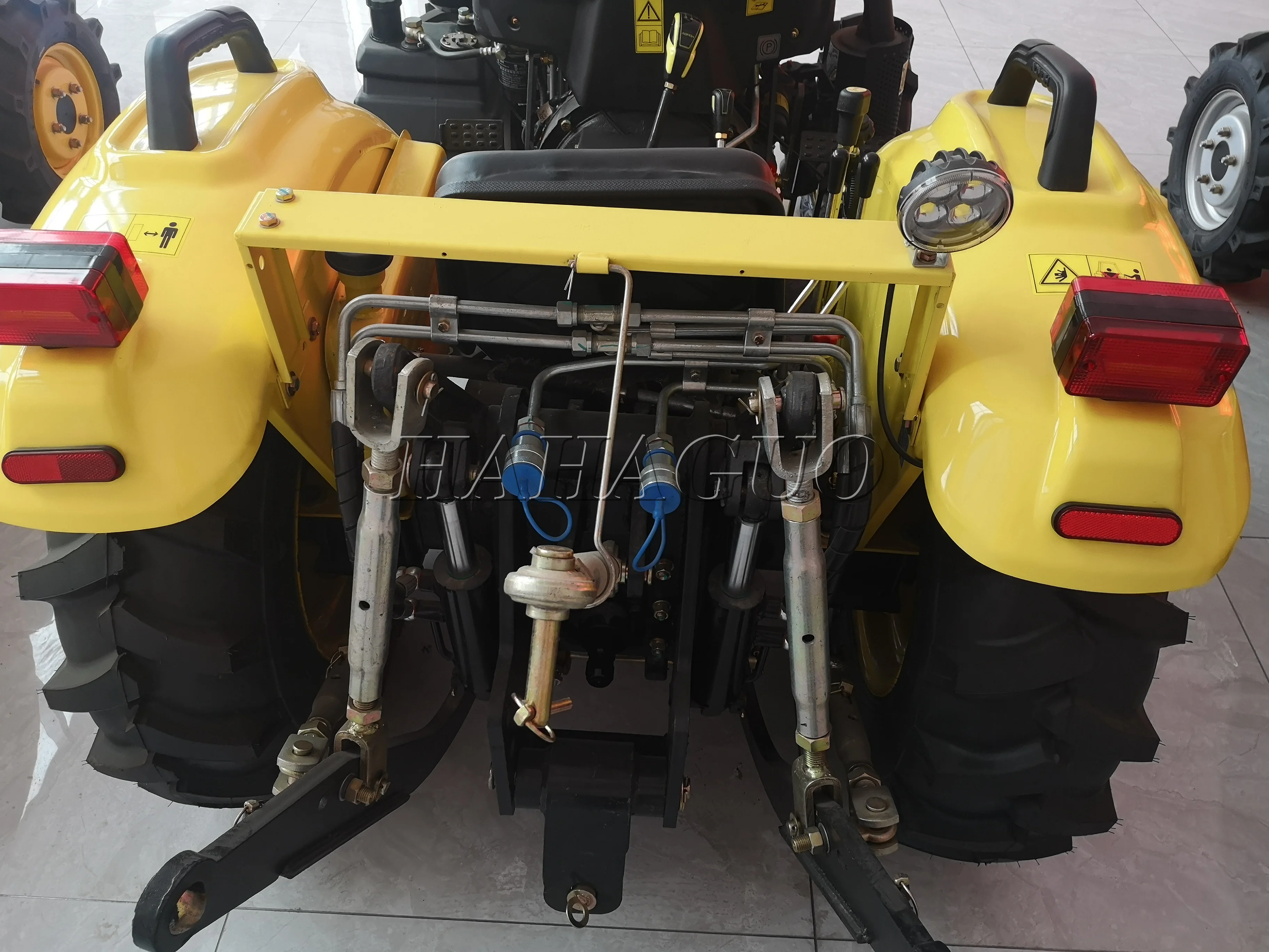 SYNBON New Micro Farm Machine Compact Orchard Greenhouse Tractors Equipment  Mini Tractors
