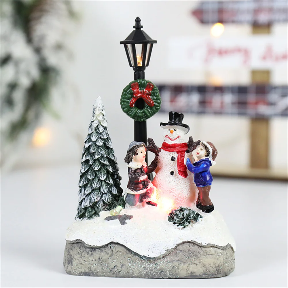 Glowing Christmas Village Resin Ornament Christmas Tree House Building Capodanno Figurine Decorazioni natalizie per la casa