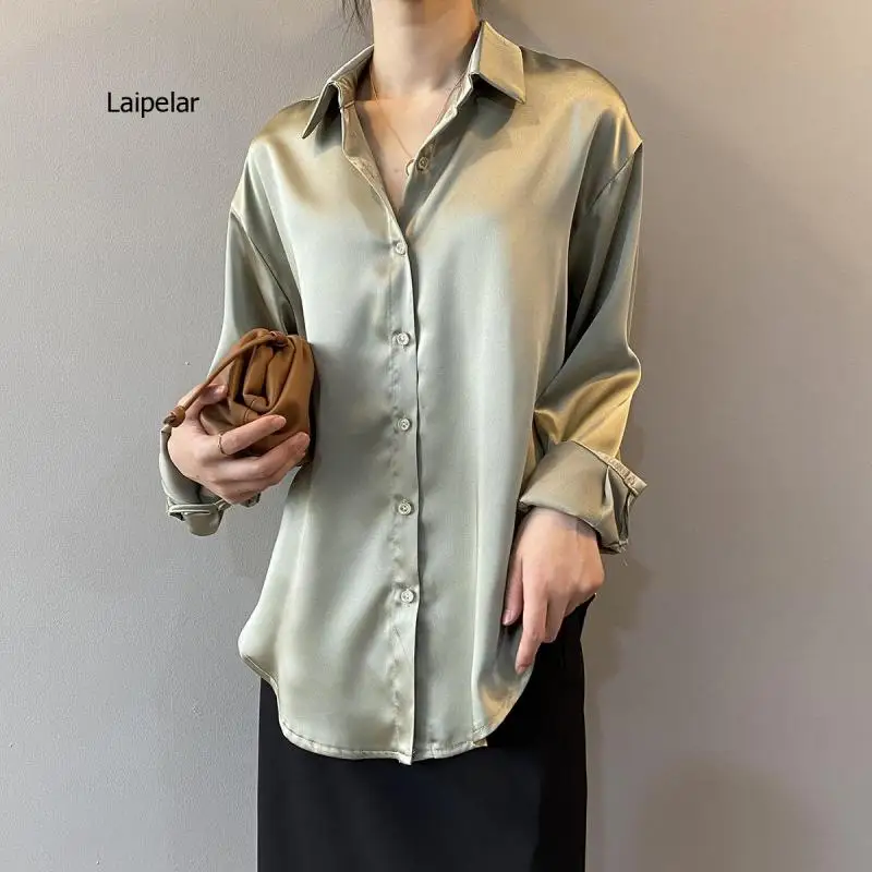 Camicia di seta in raso con bottoni alla moda autunnale Camicetta vintage da donna Camicie da strada larghe da donna bianche a maniche lunghe