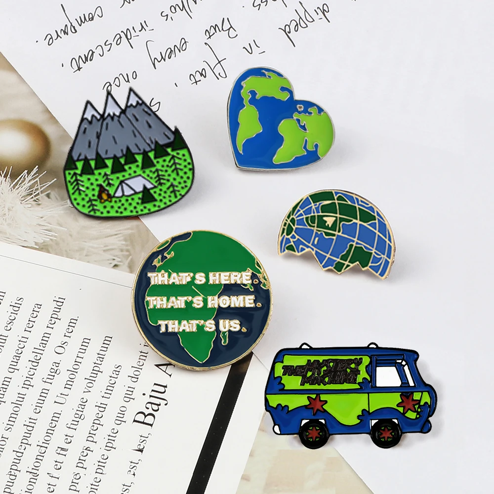 Green Earth Heart World Map Enamel Pins Ecological Forest Cartoon Environmental Car Brooches Travel Commemorative Badges Jewelry