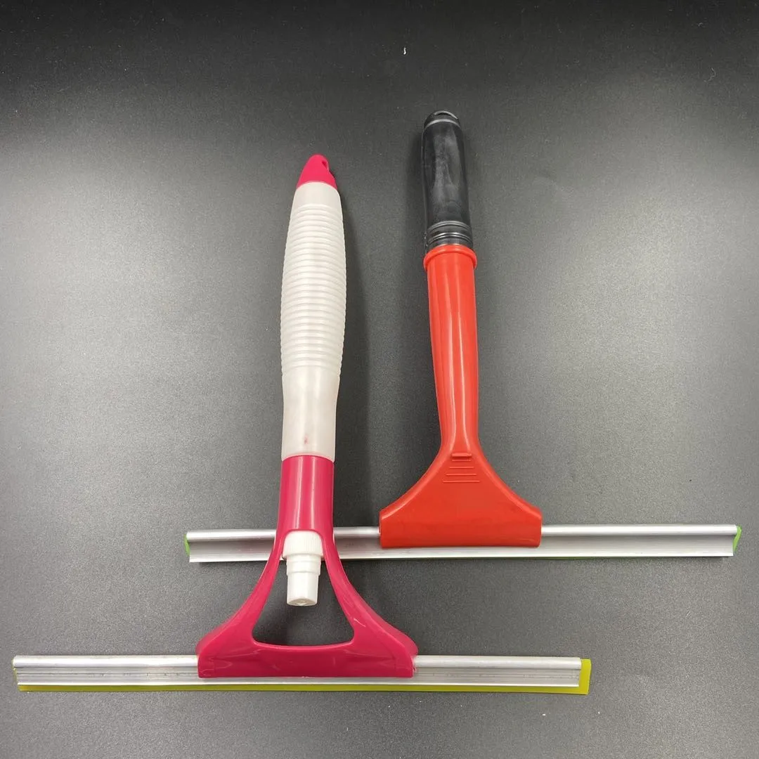 

Spray Type Cleaning Brush Multifunctional Convenient Glass Cleaner A Good Helper That Washing The Windows Of Car