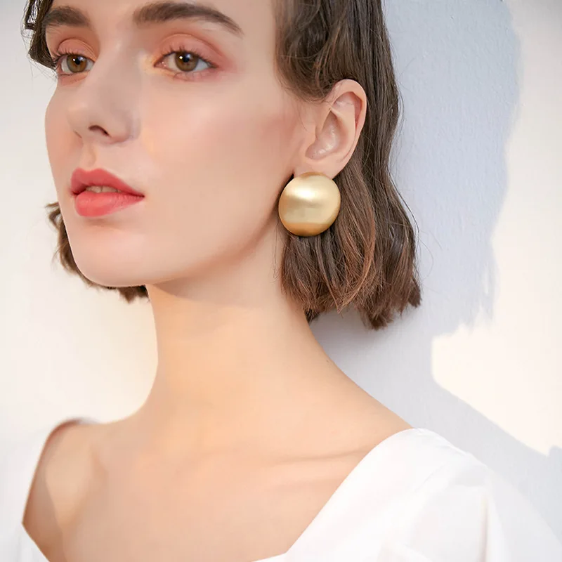 New Design Round Hemisphere Metal Earrings Golden Color Retro Big Women\'s Ear Studs Girls Party Fashion Jewelry