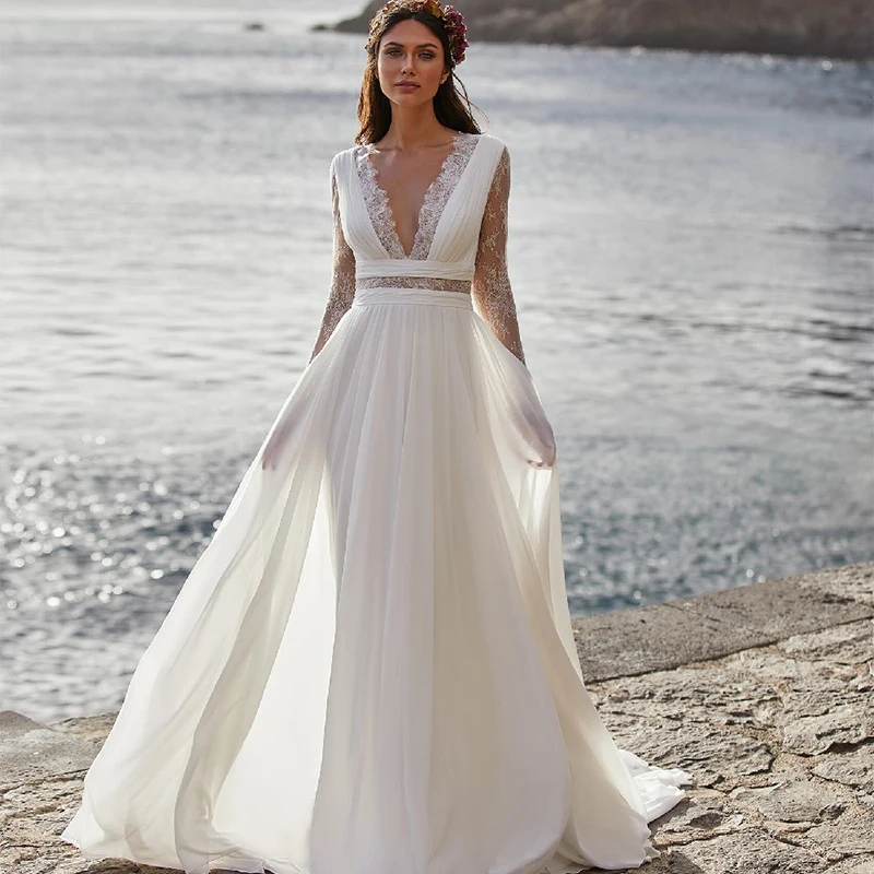 2021 Boho Beach abiti da sposa in pizzo maniche lunghe abiti scollo a V Illusion Back abito da sposa nuova pieghettatura in vendita