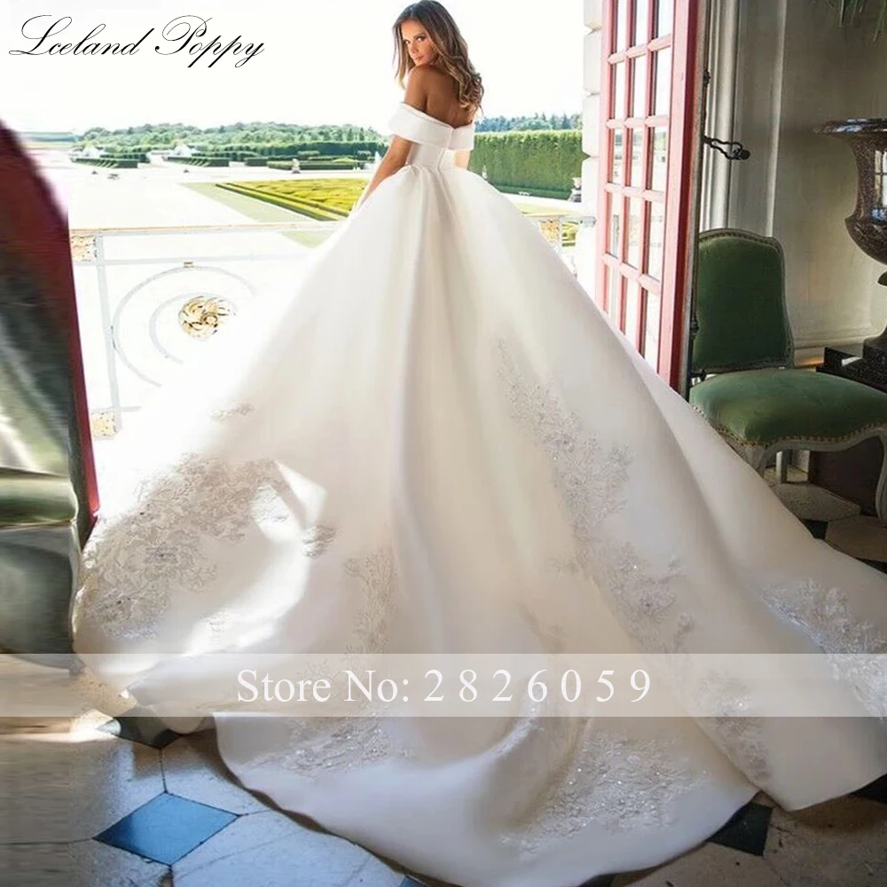 Lceland Poppy Customized Ball Gown Satin Wedding Dresses Off the Shoulder Lace Appliques Pleated Floor Length Bridal Gowns