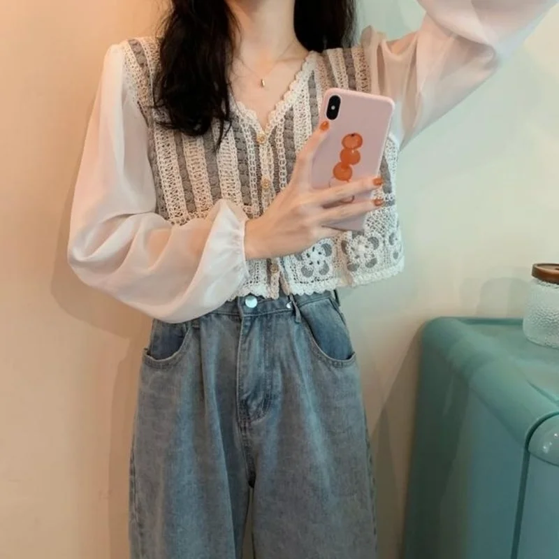 Women Shirts Chiffon Patchwork Embroidery V-neck Ladies Puff Sleeve Crop Top French Style Ruffled Female Hollow Out Shirt Trendy