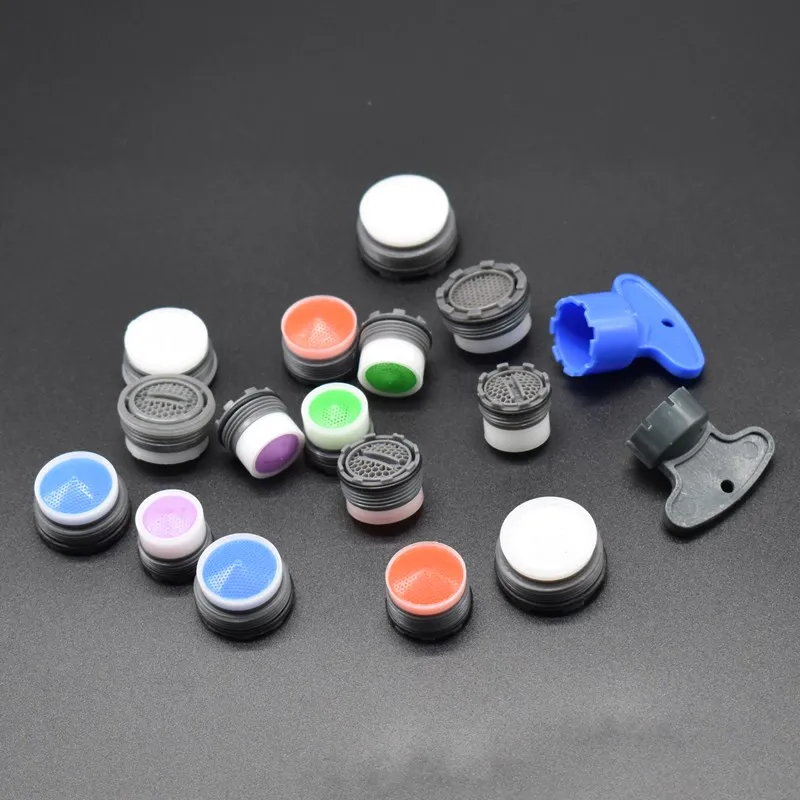 10 szt. Adapter do aeratora kranu kuchennego, gwint męski 16,5 mm na gwint żeński, dysza rozpraszająca wodę, filtr do zlewu
