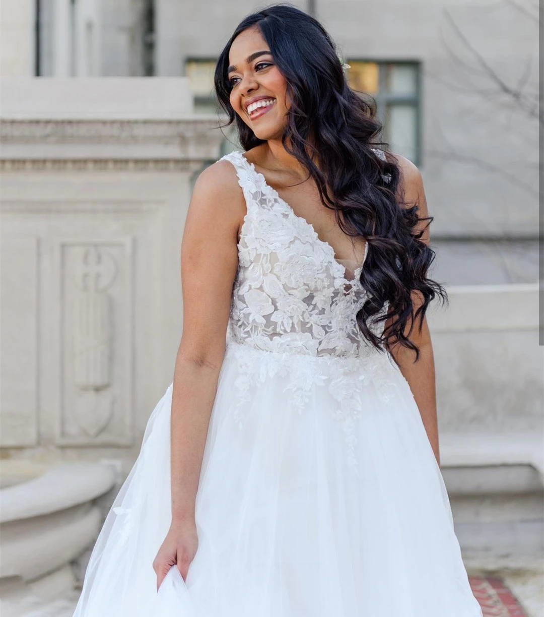 Precioso vestido De novia De línea a para mujer, vestido De novia Vintage con cuello en V, Apliques De encaje, lentejuelas, botón, tren De barrido