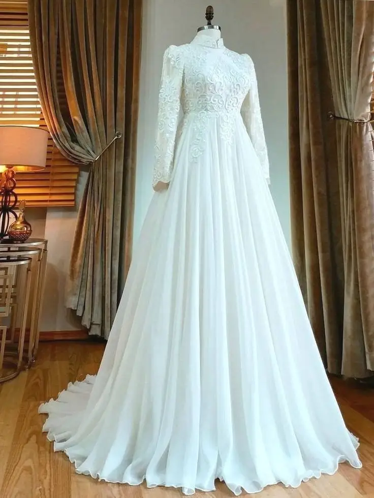 customized Long Sleeve Muslim Wedding Dresses 2025 For Woman Long Chiffon High Neck Bridal Gowns Moroccan Caftan Robe de Mariage