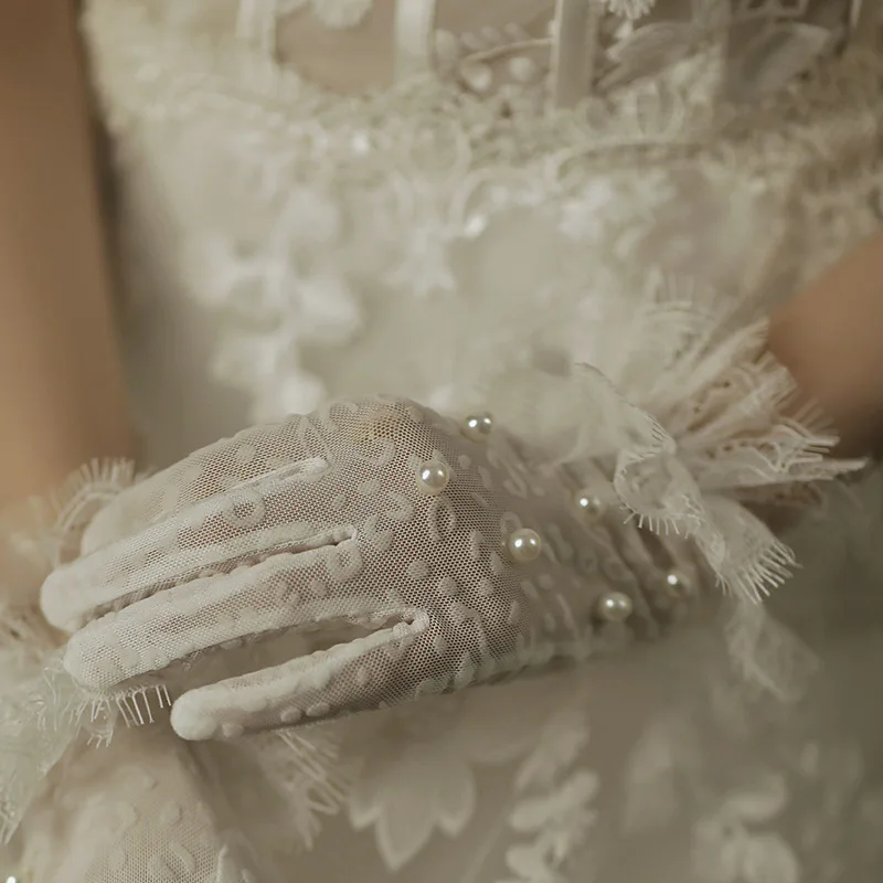 

New Arrival Bridal fingerless ivory glove Lace Pearls Cheap wedding gloves for bride Gants de femmes Wedding gloves transparent