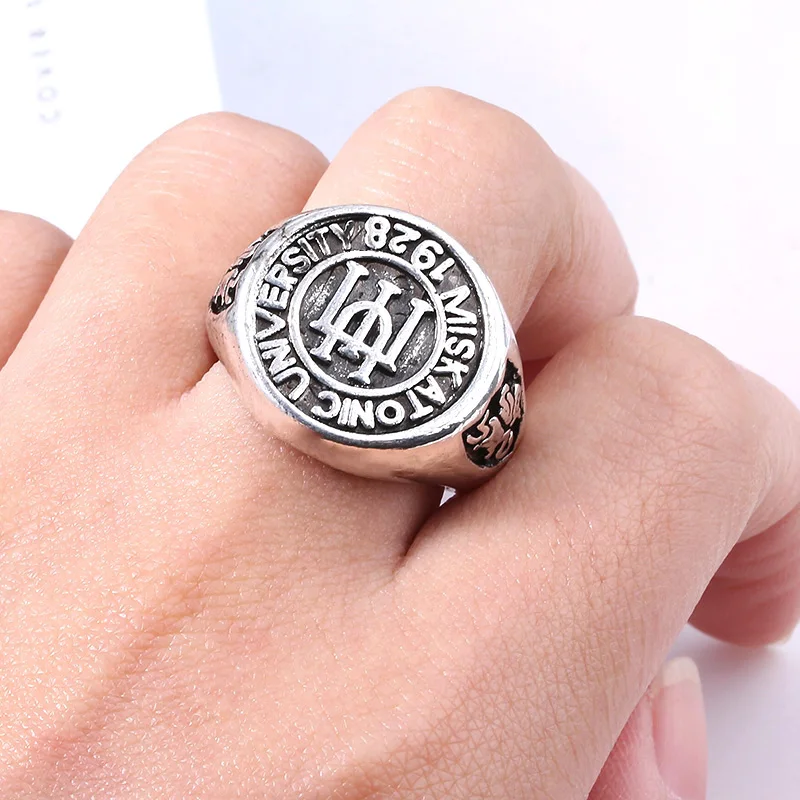 Fashion Vintage Cthulhu Ring Retro H.P. Lovecraft Miskatonic University Class Rings for Men Women Cosplay Jewelry Gift