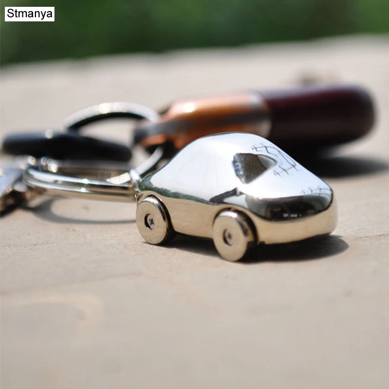 New Design Cool Luxury metal Keychain Car Key Chain Key Ring  chain color pendant For Man Women Gift wholesale Wholesale