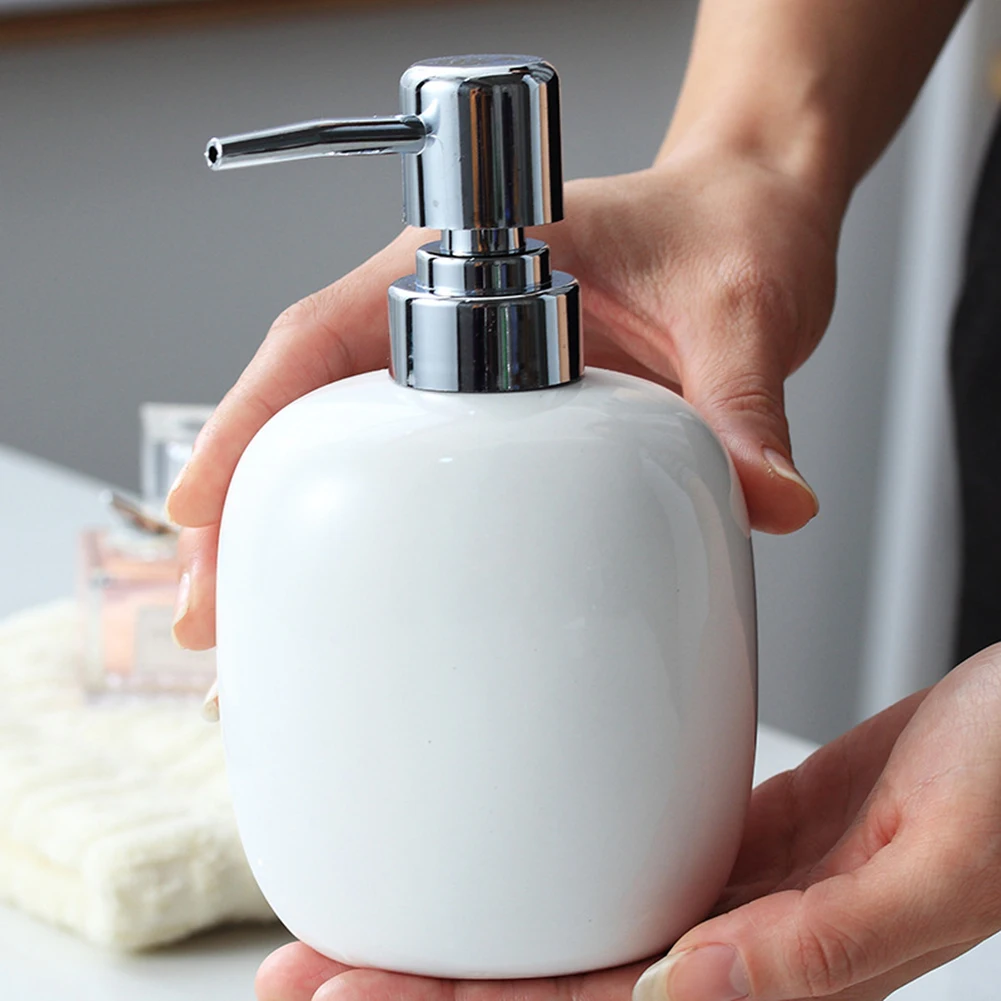 Soap Dispenser Bottle Bathroom Shampoo Bottle Large-capacity Press Type Lotion Body Soap Empty Bottle Shampoo Shower 450ML