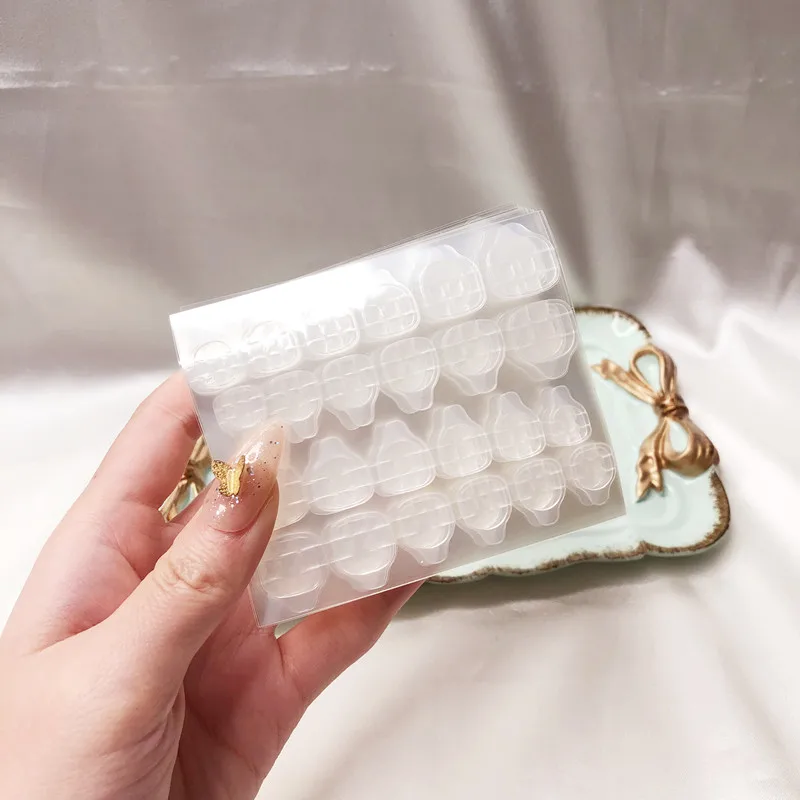

24 шт. Красота DIY Желе Двусторонняя лента накладные ногти Советы экологически чистые прозрачные невидимые Клей Инструменты для дизайна ногтей