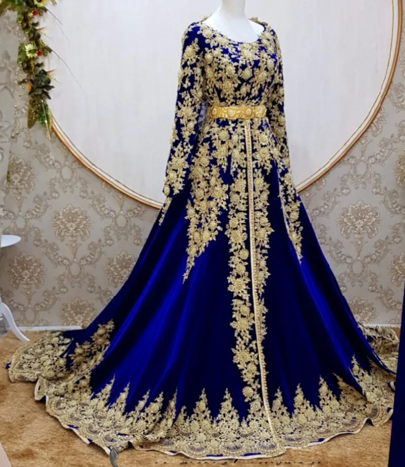 Caftan Marocain Royal Blue Evening Dresses Long Sleeve gold Applique kaftan Prom Dress with Cape Vestidos Formale De Soirée