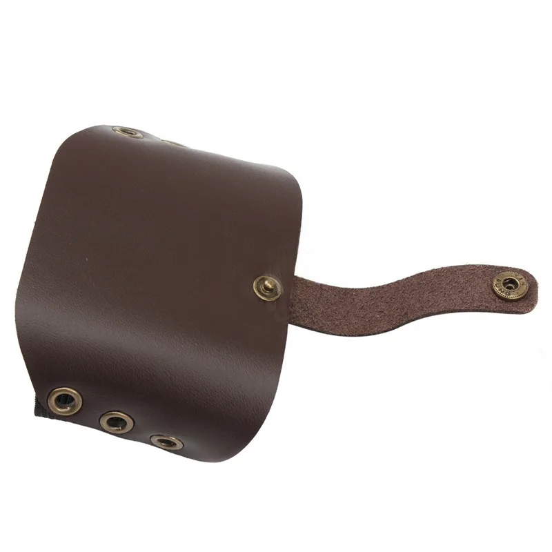 Protector Zapato Moto Cuero PU Universal - usage example