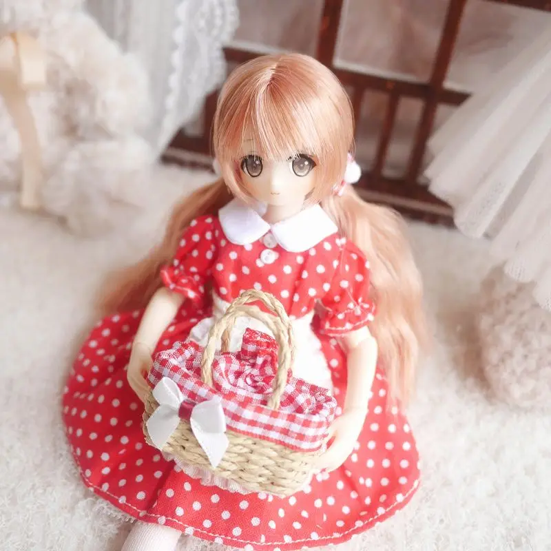 New BJD doll accessories, rural style rattan basket bag ob 1/6 pink/blue/red small bag BJD clothes photo props