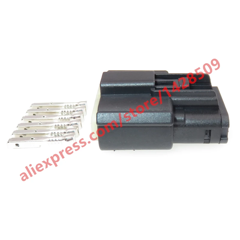 1 Set 6 Pin Car Female Plug Automobile Tail Light High Voltage Cable Hardness Connector 33471-0601