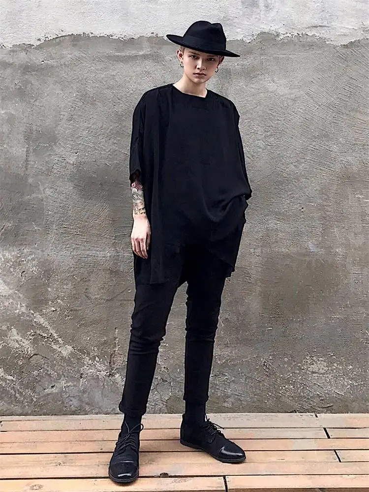 Men's new short sleeve T-shirt irregular hem design loose fashion trend couples with a large T-shirt