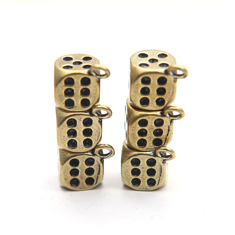 Brass Dice Key Chain Pendants Vintage Punk Men Club Bar Drinking Playing Game Dice Tool Metal Keychain Car Key Ring Hanging Gift