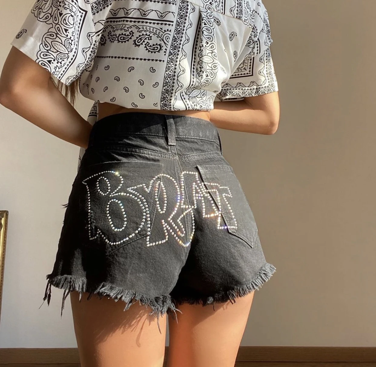 

B-TOTO-American Retro Black and Gray Shorts, Niche Letters, Raw Edge, Female Tide Ins Summer Hot Pants, New Fashion, 2021