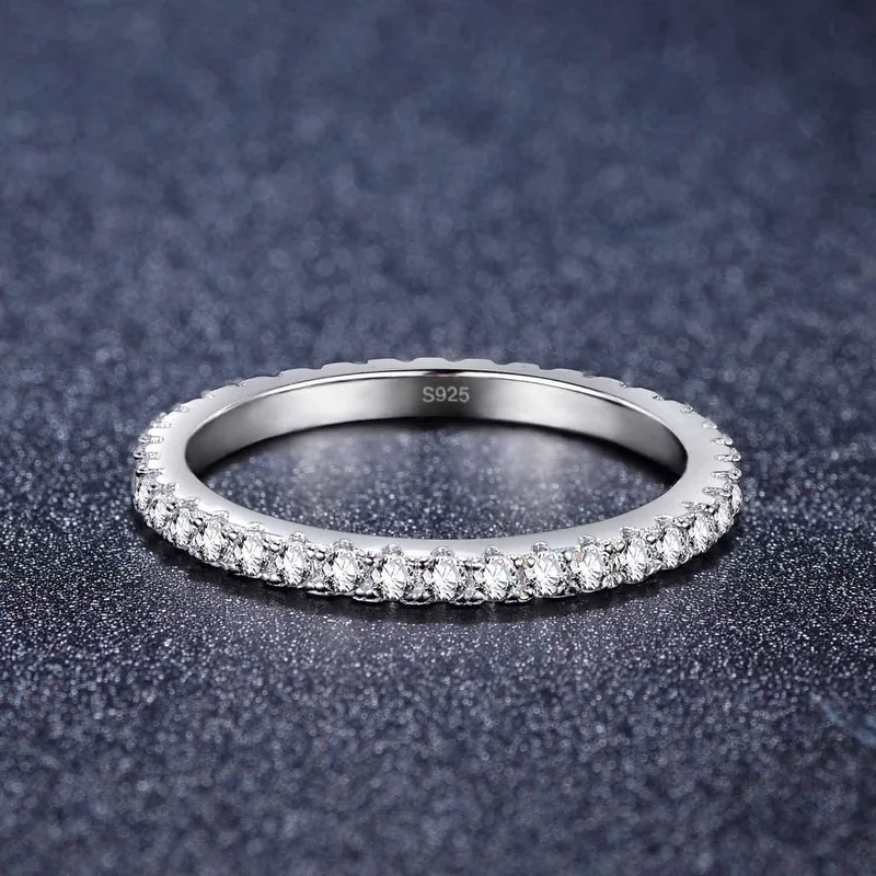 TIGRADE 2mm 925 Sterling Silber Ring für Damen, Vollbesetzter Ewigkeitsring mit Kubischem Zirkonia, Stapelbarer Verlobungsring – Detail 3