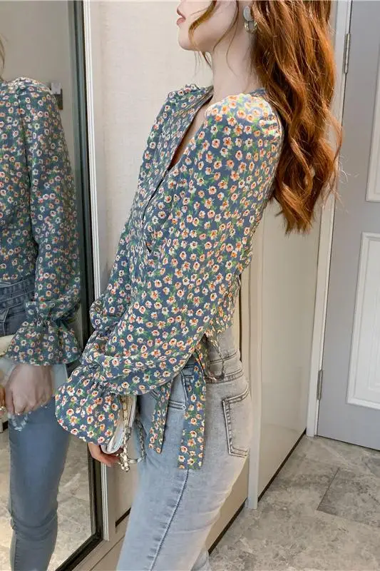 Blusa con cuello en V para mujer, camisa de manga larga con estampado Floral, camisa de gasa con pretina, Top corto a la moda para otoño, 2020