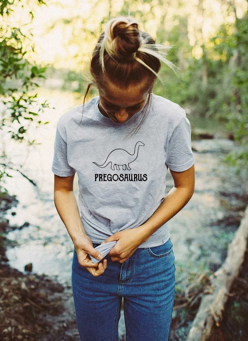 

Pregosaurus Graphic Women's Summer Funny Casual 100%Cotton T-Shirt Pregnancy Shirt Expecting Baby Reveal Fun Dinosaur Gift