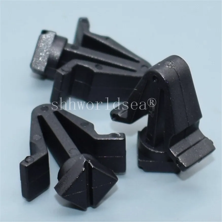 100PCS GRILLE ClIPS 720 D21 For NAVARA DATSUN PICKUP HARDBODY For MAXIMA \'86-97 For Nissan 62318-01W00 01553-03831