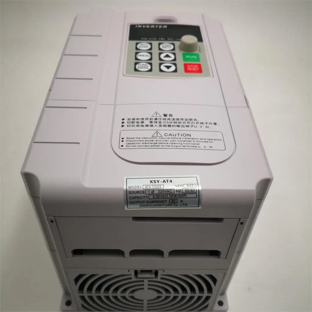 محول تردد سلسلة AT4، مدخل أحادي الطور 220 فولت، مخرج 380 فولت ثلاثي الطور، طاقة 4 كيلو وات/5.5 كيلو وات/7.5 كيلو وات #4